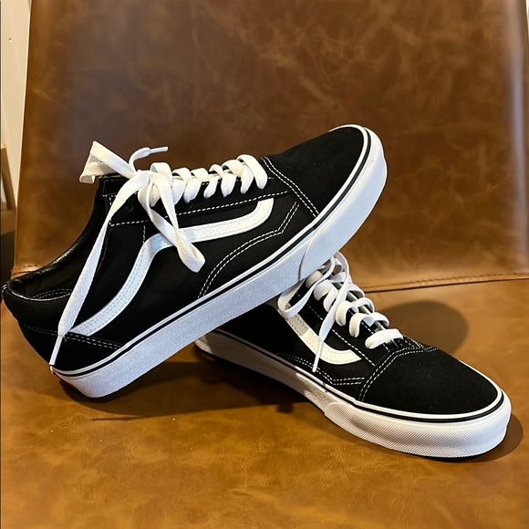 Vans Old Skool - Picture 1 of 5